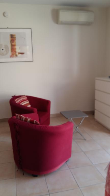 Au Bon Penequet Bed and Breakfast Pujaut Buitenkant foto