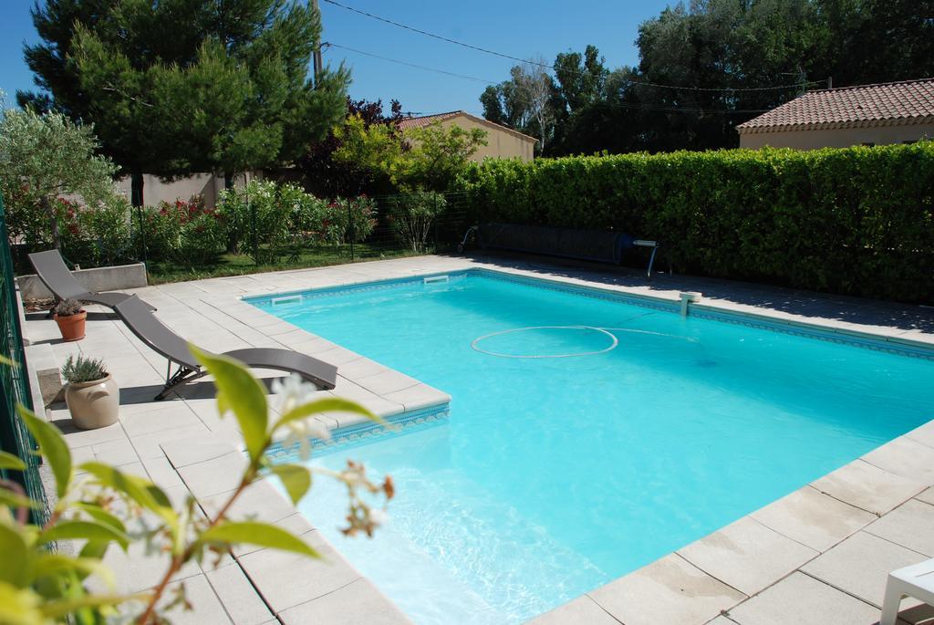 Au Bon Penequet Bed and Breakfast Pujaut Buitenkant foto