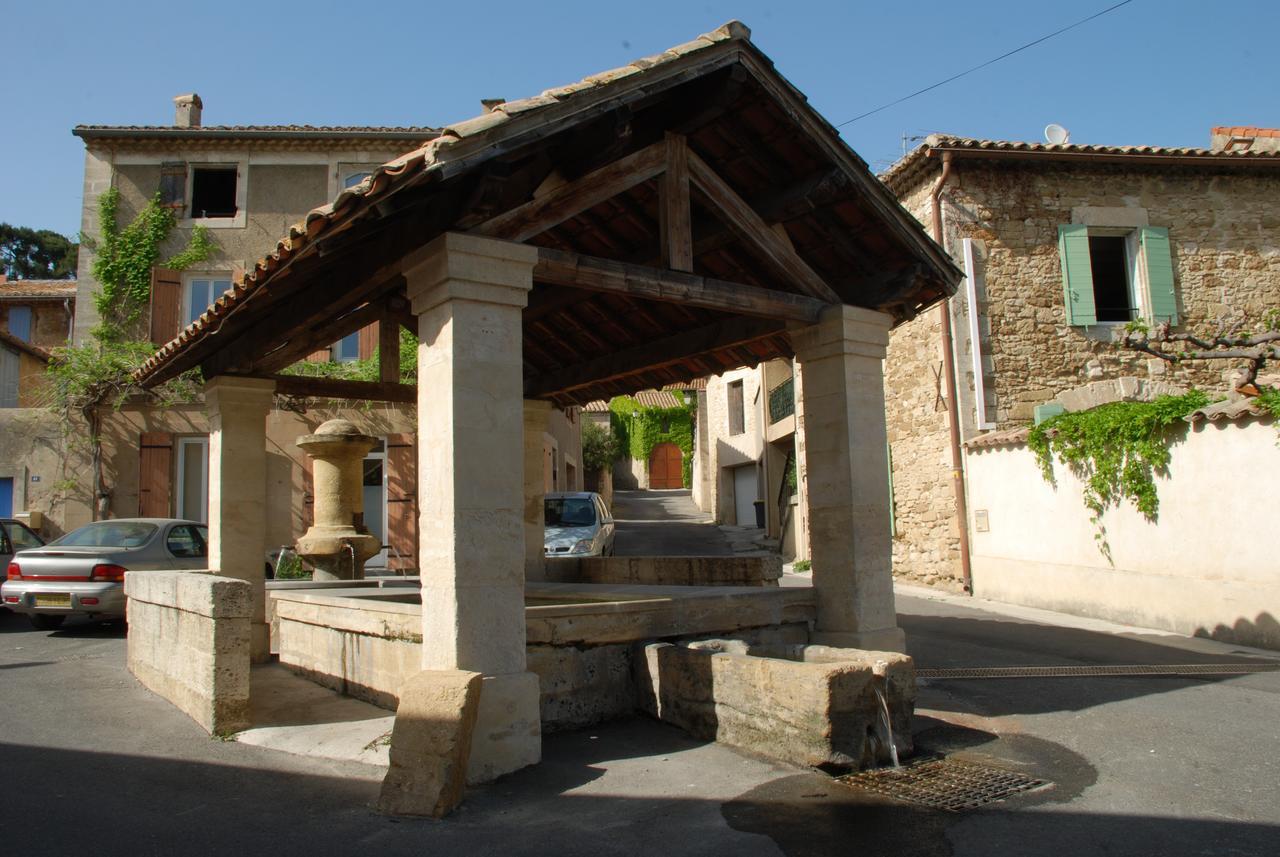 Au Bon Penequet Bed and Breakfast Pujaut Buitenkant foto